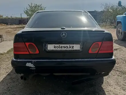 Mercedes-Benz E 320 1997 года за 2 600 000 тг. в Алматы – фото 4