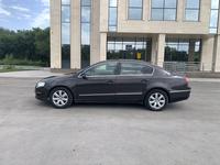 Volkswagen Passat 2005 года за 2 600 000 тг. в Алматы