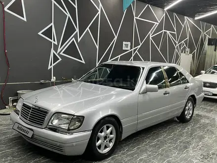 Mercedes-Benz S 320 1994 года за 2 500 000 тг. в Жанаозен – фото 2