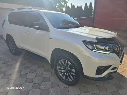 Toyota Land Cruiser Prado 2021 года за 39 000 000 тг. в Алматы – фото 2