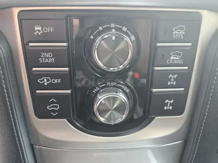 Toyota Land Cruiser Prado 2021 года за 39 000 000 тг. в Алматы – фото 8