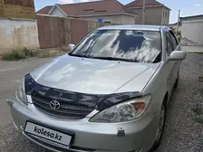 Toyota Camry, 2004