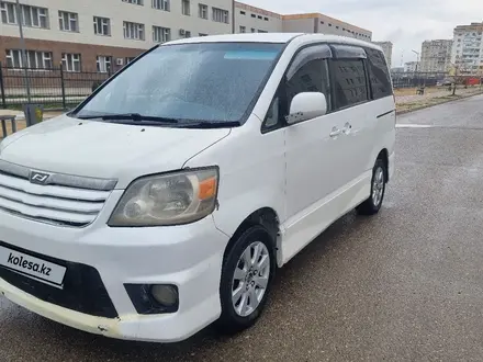 Toyota Noah 2004 года за 2 600 000 тг. в Мангистау – фото 9