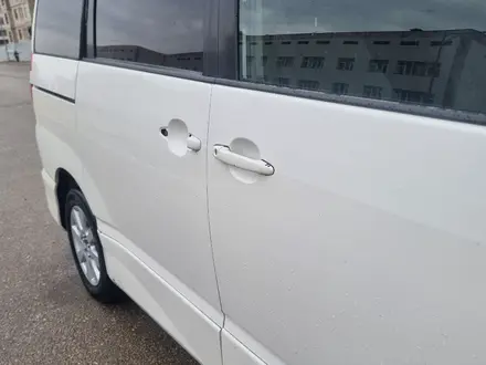 Toyota Noah 2004 года за 2 600 000 тг. в Мангистау – фото 4