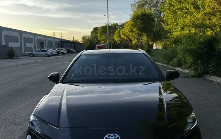 Toyota Camry 2024 года за 14 900 000 тг. в Караганда
