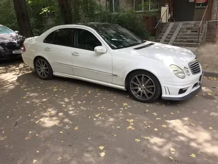 Mercedes-Benz E 320 2003 года за 9 300 000 тг. в Шахтинск – фото 5