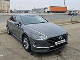 Hyundai Sonata 2023 года за 11 000 000 тг. в Атырау – фото 2