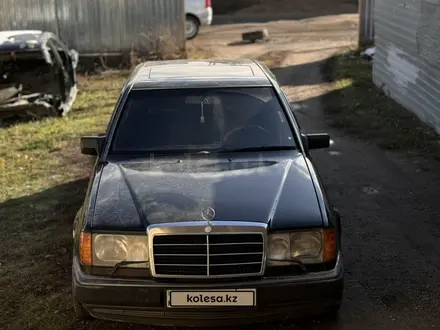 Mercedes-Benz E 320 1991 года за 2 900 000 тг. в Алматы – фото 8