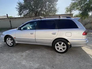 Toyota Avensis, 2001