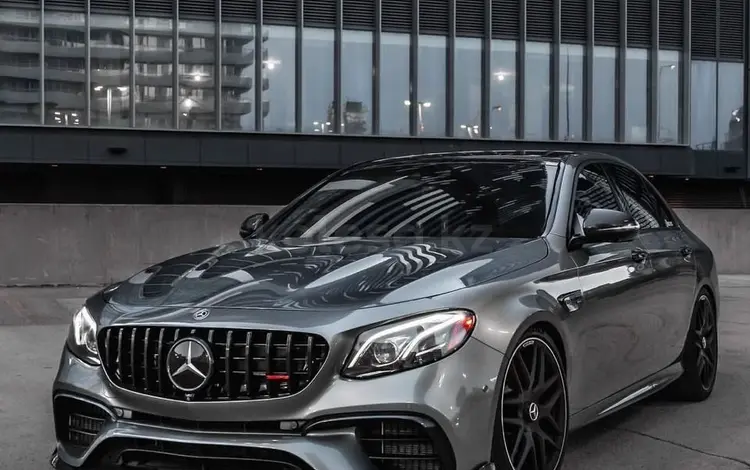 Передний бампер на Mercedes W213 за 220 000 тг. в Алматы
