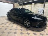 Toyota Camry 2024 года за 15 300 000 тг. в Шымкент – фото 2