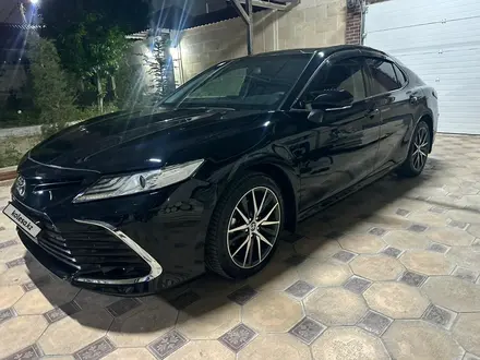 Toyota Camry 2024 года за 15 300 000 тг. в Шымкент