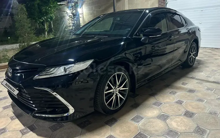 Toyota Camry 2024 года за 15 300 000 тг. в Шымкент