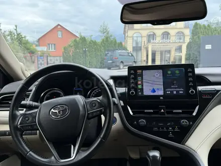 Toyota Camry 2021 года за 13 500 000 тг. в Алматы – фото 6