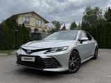 Toyota Camry 2021 года за 13 500 000 тг. в Алматы