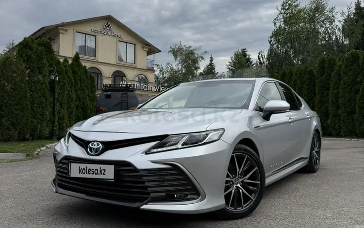 Toyota Camry 2021 года за 13 500 000 тг. в Алматы