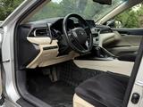 Toyota Camry 2021 года за 13 500 000 тг. в Алматы – фото 4