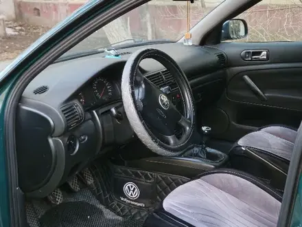 Volkswagen Passat 1997 года за 2 600 000 тг. в Астана – фото 2