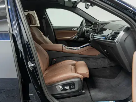 BMW X6 XDrive 40i 2025 года за 59 700 000 тг. в Алматы – фото 18