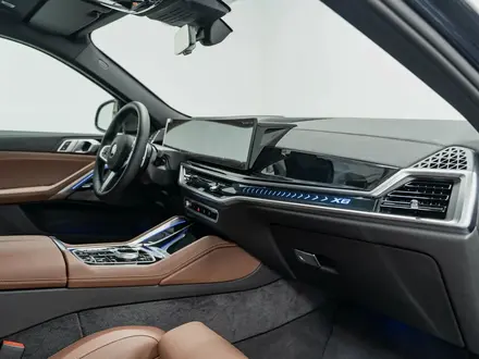 BMW X6 XDrive 40i 2025 года за 59 700 000 тг. в Алматы – фото 17