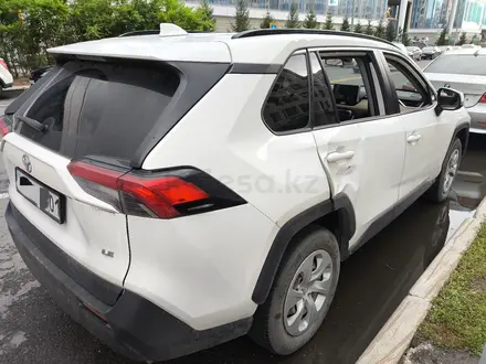 Toyota RAV4 2020 года за 11 200 000 тг. в Астана – фото 3