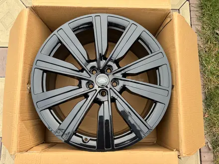 Оригинальные диски R22 на Range Rover (L460) с 2022 года за 1 045 000 тг. в Алматы – фото 16