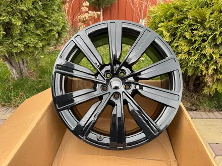 Оригинальные диски R22 на Range Rover (L460) с 2022 года за 1 045 000 тг. в Алматы – фото 12