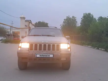 Jeep Grand Cherokee 1996 года за 2 600 000 тг. в Алматы – фото 2
