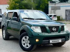Nissan Pathfinder, 2005