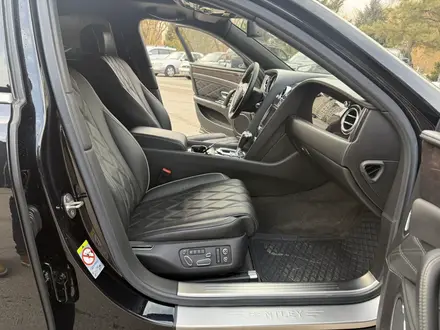 Bentley Flying Spur 2015 года за 38 000 000 тг. в Алматы – фото 18