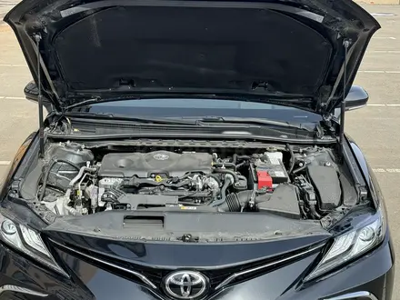 Toyota Camry 2023 года за 15 700 000 тг. в Уральск – фото 17
