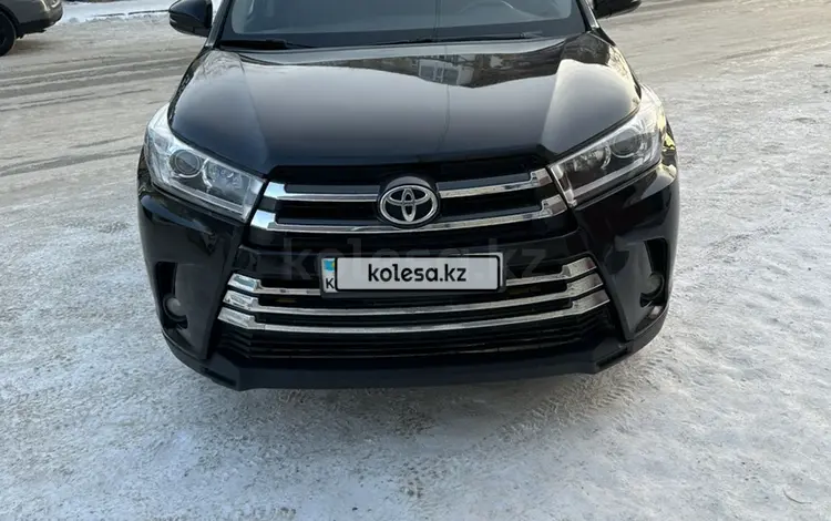 Toyota Highlander 2014 годаүшін13 000 000 тг. в Актобе