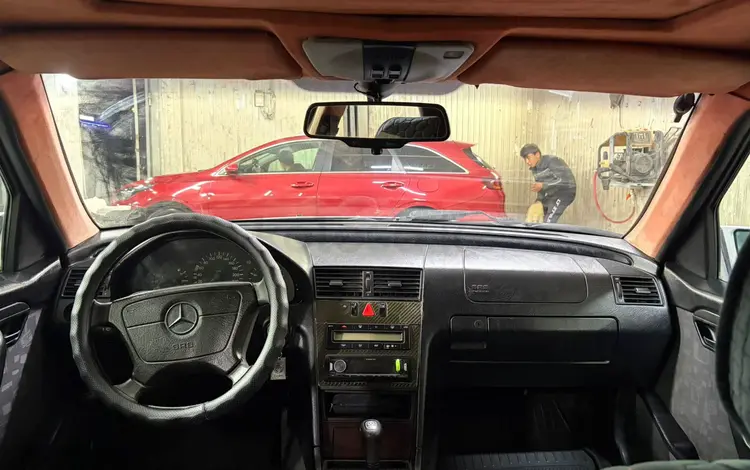 Mercedes-Benz C 220 1996 года за 2 000 000 тг. в Шымкент
