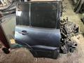 Двери для Mitsubishi Pajero 4 за 70 000 тг. в Алматы