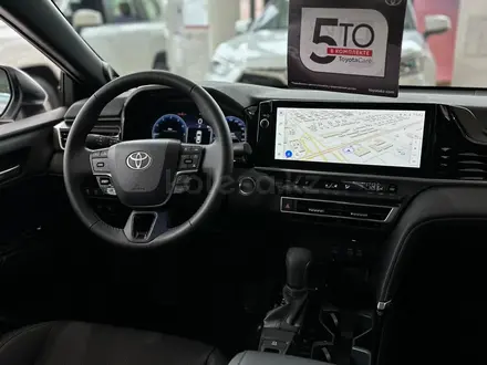 Toyota Camry Luxe 2025 года за 23 190 000 тг. в Алматы – фото 17
