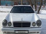 Mercedes-Benz E 230 1997 года за 2 600 000 тг. в Кокшетау