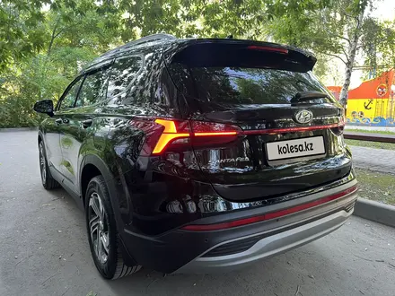 Hyundai Santa Fe 2021 года за 15 600 000 тг. в Усть-Каменогорск – фото 2