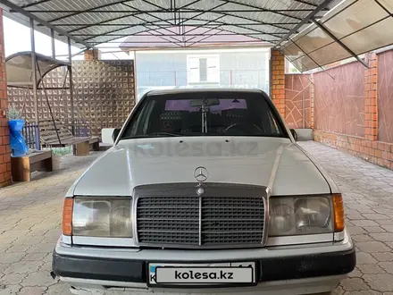Mercedes-Benz E 230 1990 годаүшін1 300 000 тг. в Алматы