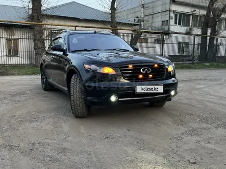 Infiniti FX35 2006 года за 6 000 000 тг. в Алматы – фото 12