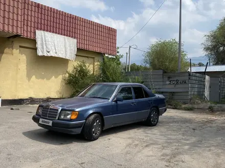 Mercedes-Benz E 280 1992 года за 2 200 000 тг. в Алматы – фото 3