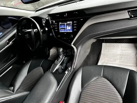 Toyota Camry 2020 года за 8 000 000 тг. в Атырау – фото 7