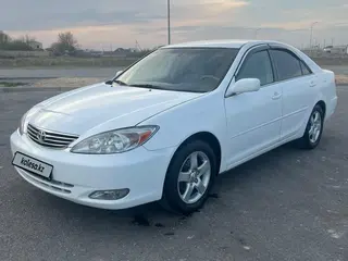 Toyota Camry, 2004