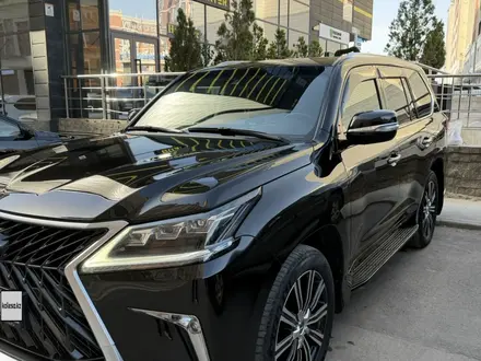 Lexus LX 570 2018 года за 44 000 000 тг. в Актау – фото 2
