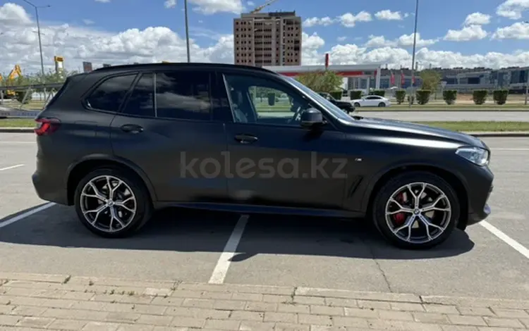 BMW X5 2020 года за 42 000 000 тг. в Астана