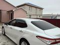 Toyota Camry 2019 года за 15 500 000 тг. в Атырау – фото 2