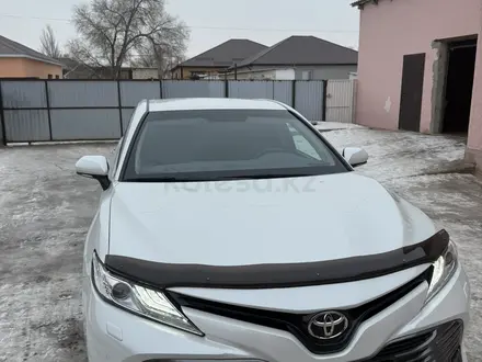 Toyota Camry 2019 года за 15 500 000 тг. в Атырау