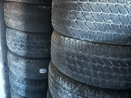 Шины 265/65R17 (35шт) за 5 000 тг. в Актау