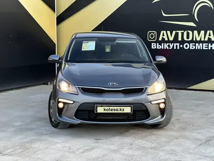 Kia Rio 2019 года за 7 990 000 тг. в Атырау – фото 2