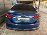 Hyundai Accent 2023 года за 10 500 000 тг. в Уральск – фото 2