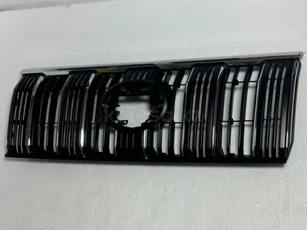 Решетка радиатора (НОВЫЕ) Toyota Prado 150 за 52 900 тг. в Уральск – фото 2